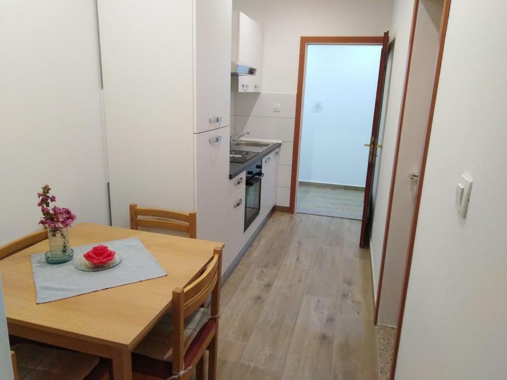 Apartmani Nimcevic Біоград-на-Мору Екстер'єр фото