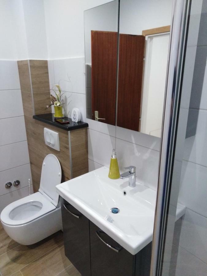 Apartmani Nimcevic Біоград-на-Мору Екстер'єр фото